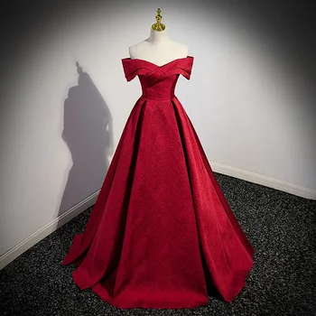 Вечернее платье бордового цвета с вырезом лодочкой Sweet Memory Princess на шнуровке длиной до пола из атласа в складку больших размеров