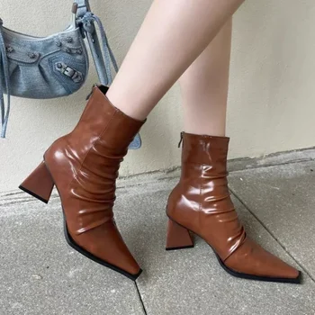 Осенние женские плиссированные ботильоны Модные женские короткие ботинки с острым носком На толстом среднем каблуке Повседневные пинетки Женская обувь 2024 года